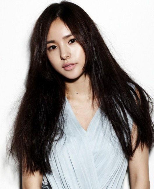 韩国女明星妍